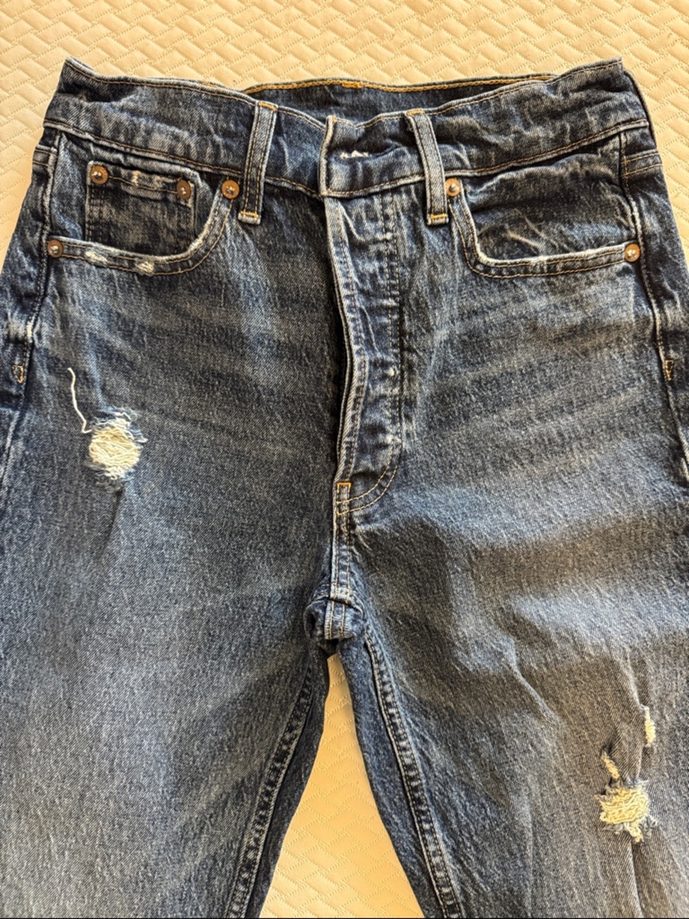 GAP Cheeky Straight High Rise Jeans in Medium Denim - Picture 4 of 4